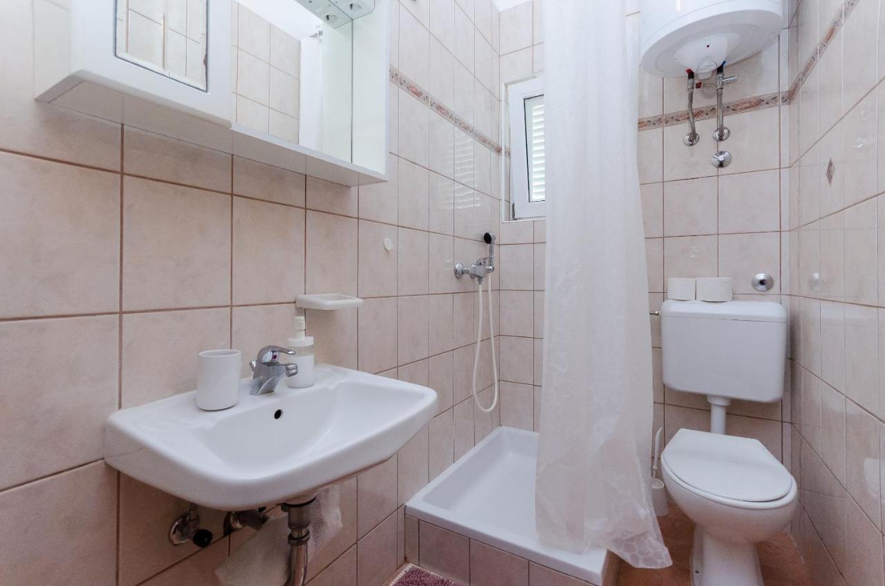 Apartments Marija P Лопар Екстериор снимка