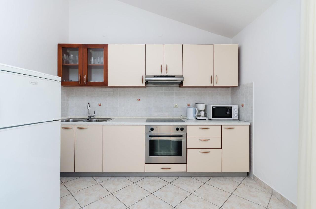 Apartments Marija P Лопар Екстериор снимка