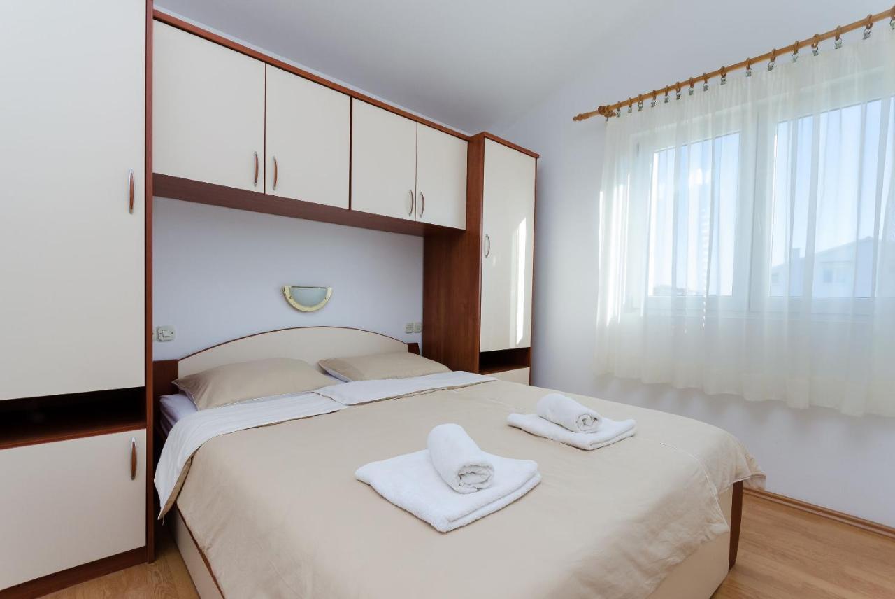 Apartments Marija P Лопар Екстериор снимка