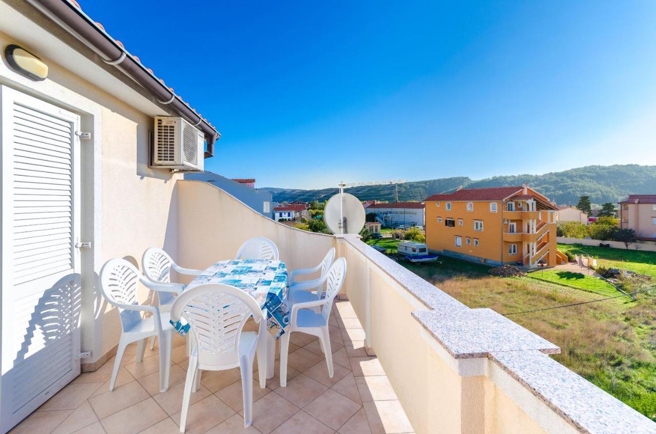 Apartments Marija P Лопар Екстериор снимка
