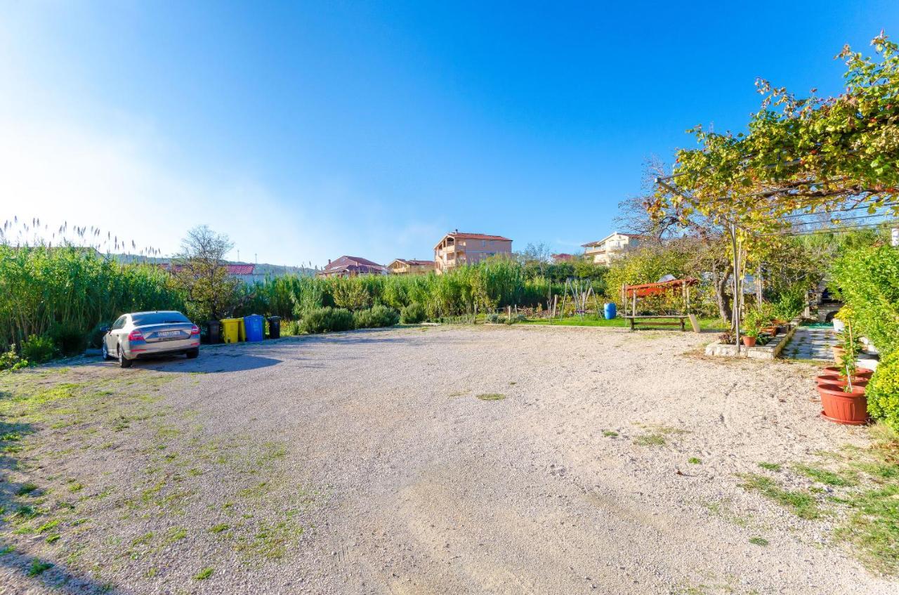 Apartments Marija P Лопар Екстериор снимка