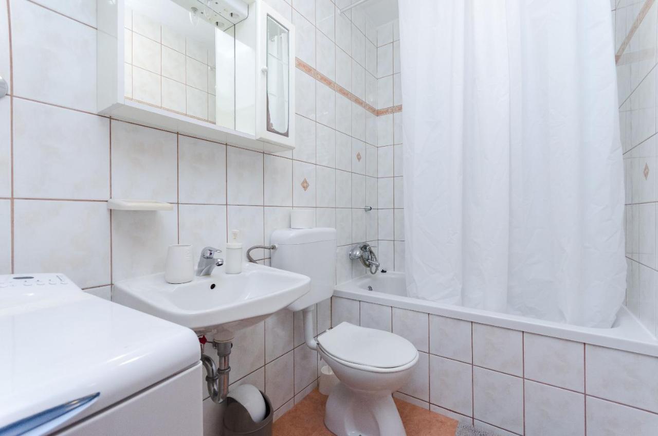 Apartments Marija P Лопар Екстериор снимка