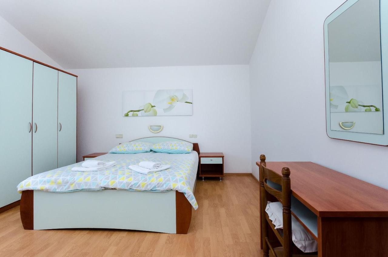 Apartments Marija P Лопар Екстериор снимка